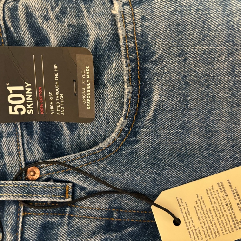 Levi’s 501 skinny distressed jeans women’s.